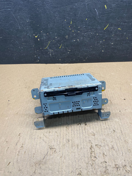 2013 to  2015 Lincoln Mkt Am Fm Cd Player Radio Receiver T1463 DG0