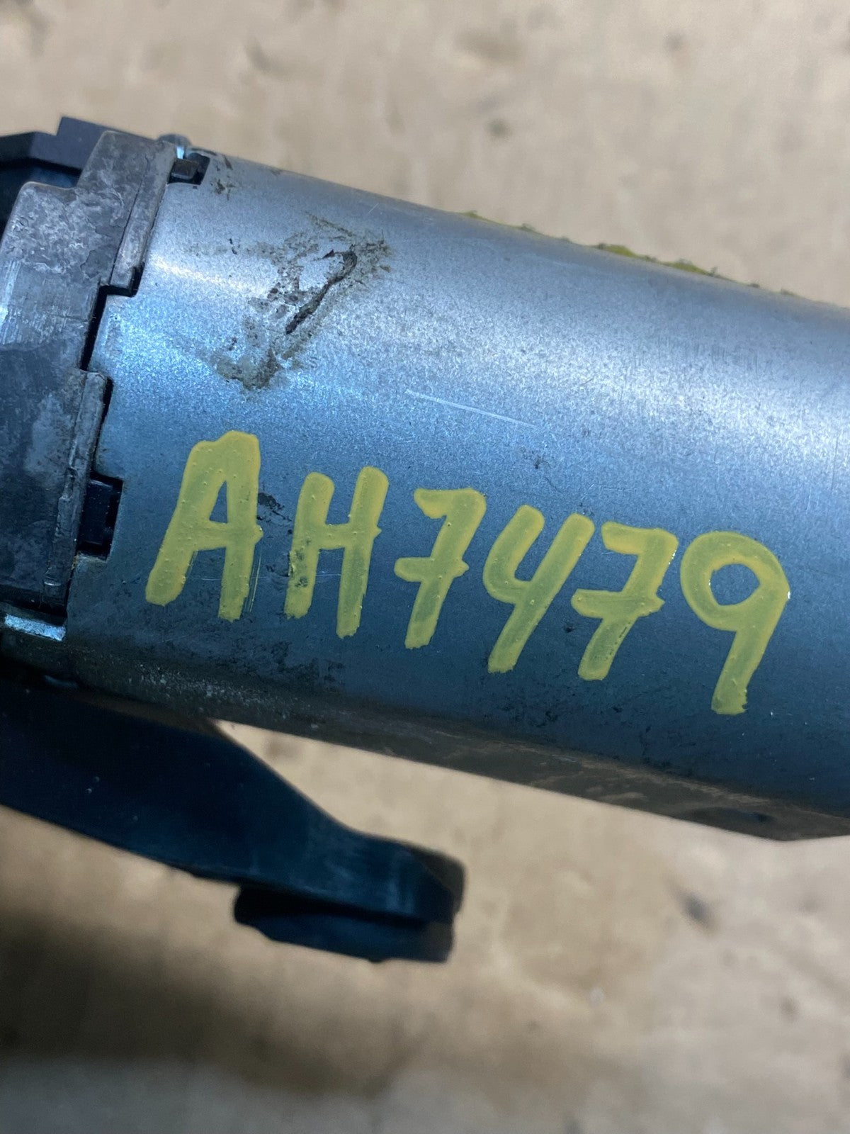 2011 to 2019 Ford Explorer Rear Windshield Wiper Motor AH7479 DG6
