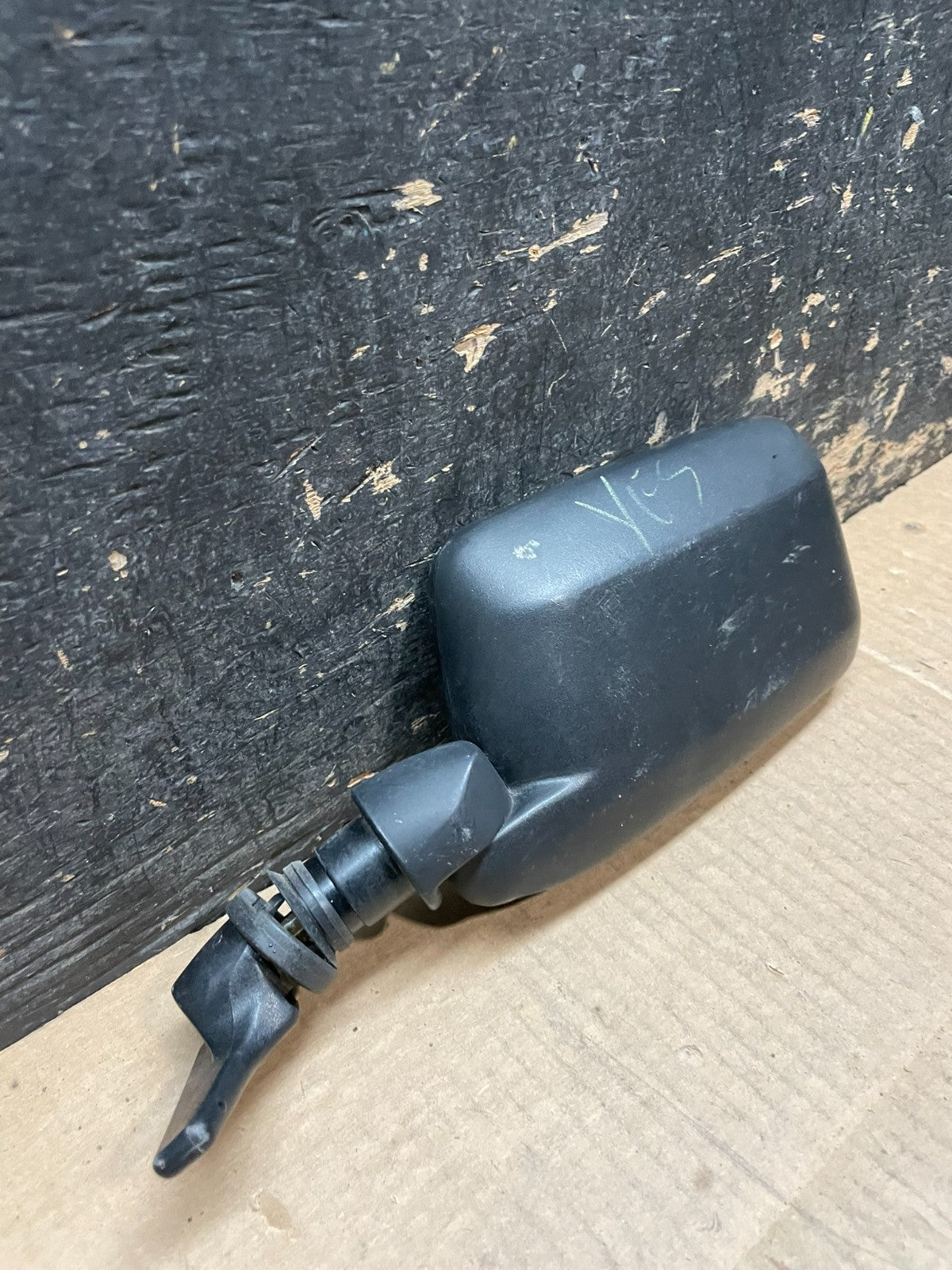 1981 to 1985 Volvo 244 Left Driver Side View Door Mirror Y1692 PS2
