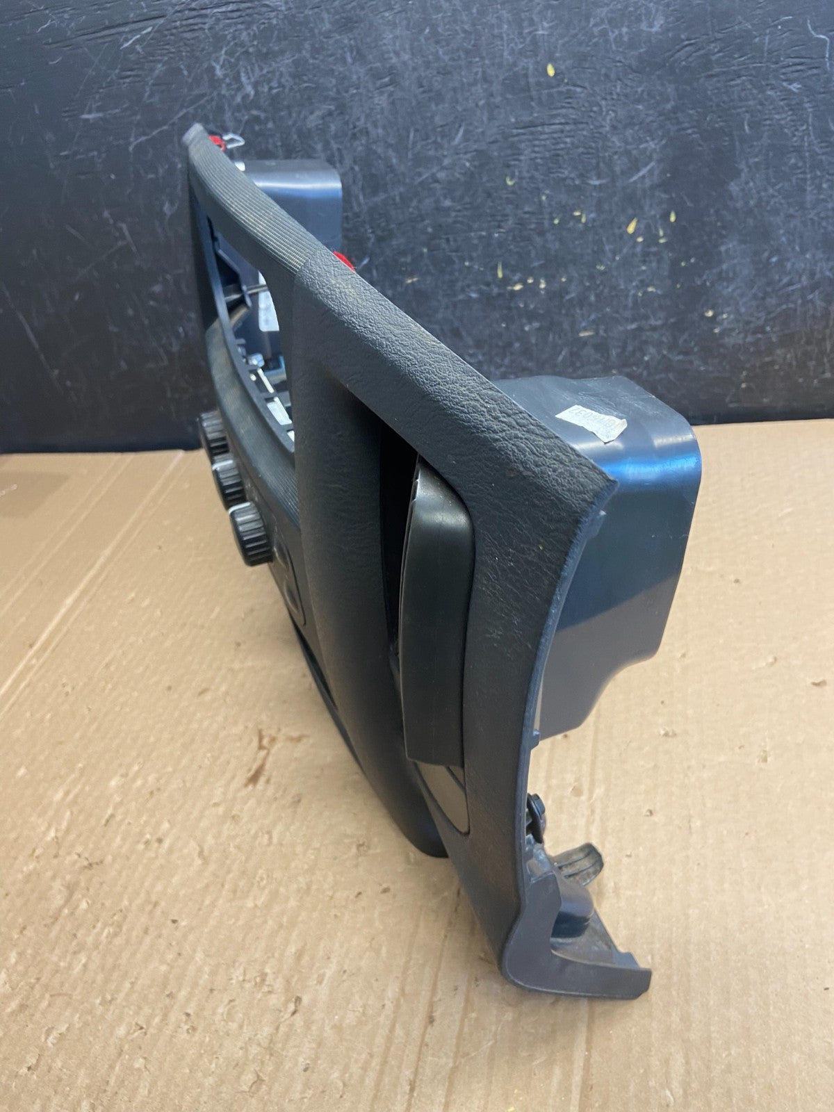 2002 to 2005 Dodge Ram Radio Climate Control Dash Air Vent Bezel Trim AF6352 DG4