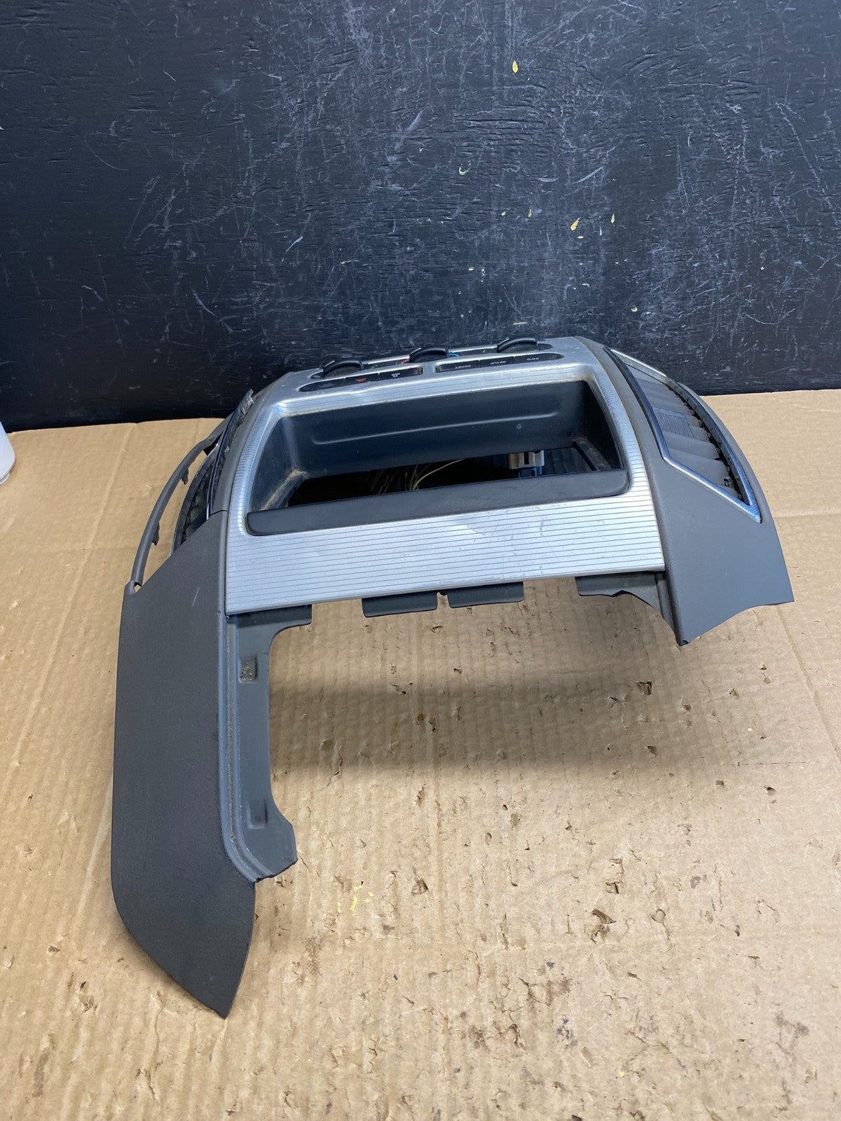 2007 - 2010 Ford Edge Heater Climate Control Radio Control Dash Bezel ac9563 DG5