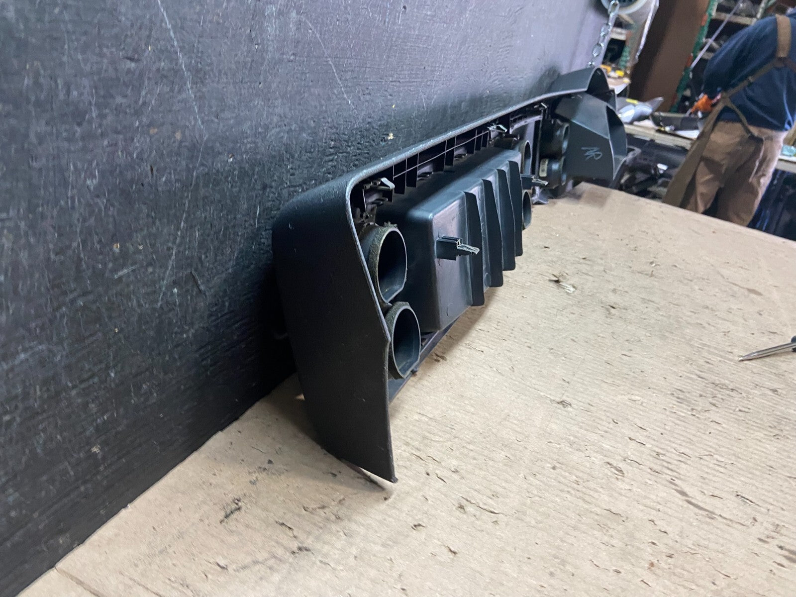 2006 to 2010 Jeep Commander Dashboard Speedometer Air Vent Bezel Panel OEM i78509