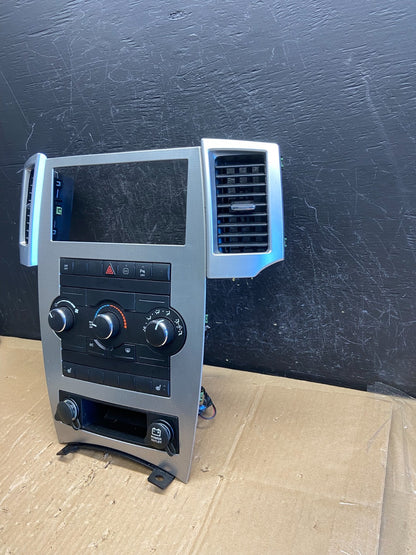 2008 2009 2010 Jeep Commander Grand Cherokee A/C Climate Control Bezel AD6821 DG1