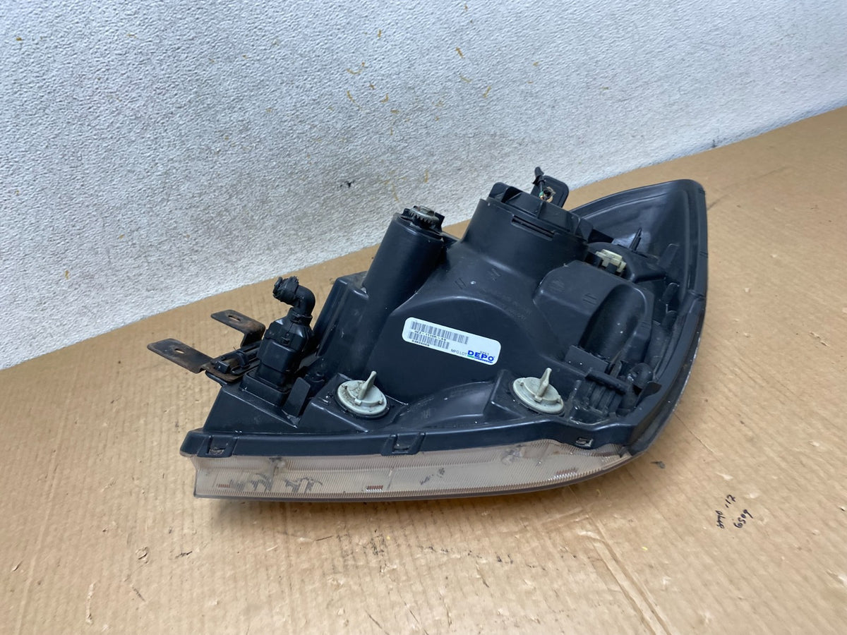 2005 to 2006 Kia Sportage Right Passenger RH Halogen Headlight DEPO AI6576 DW7