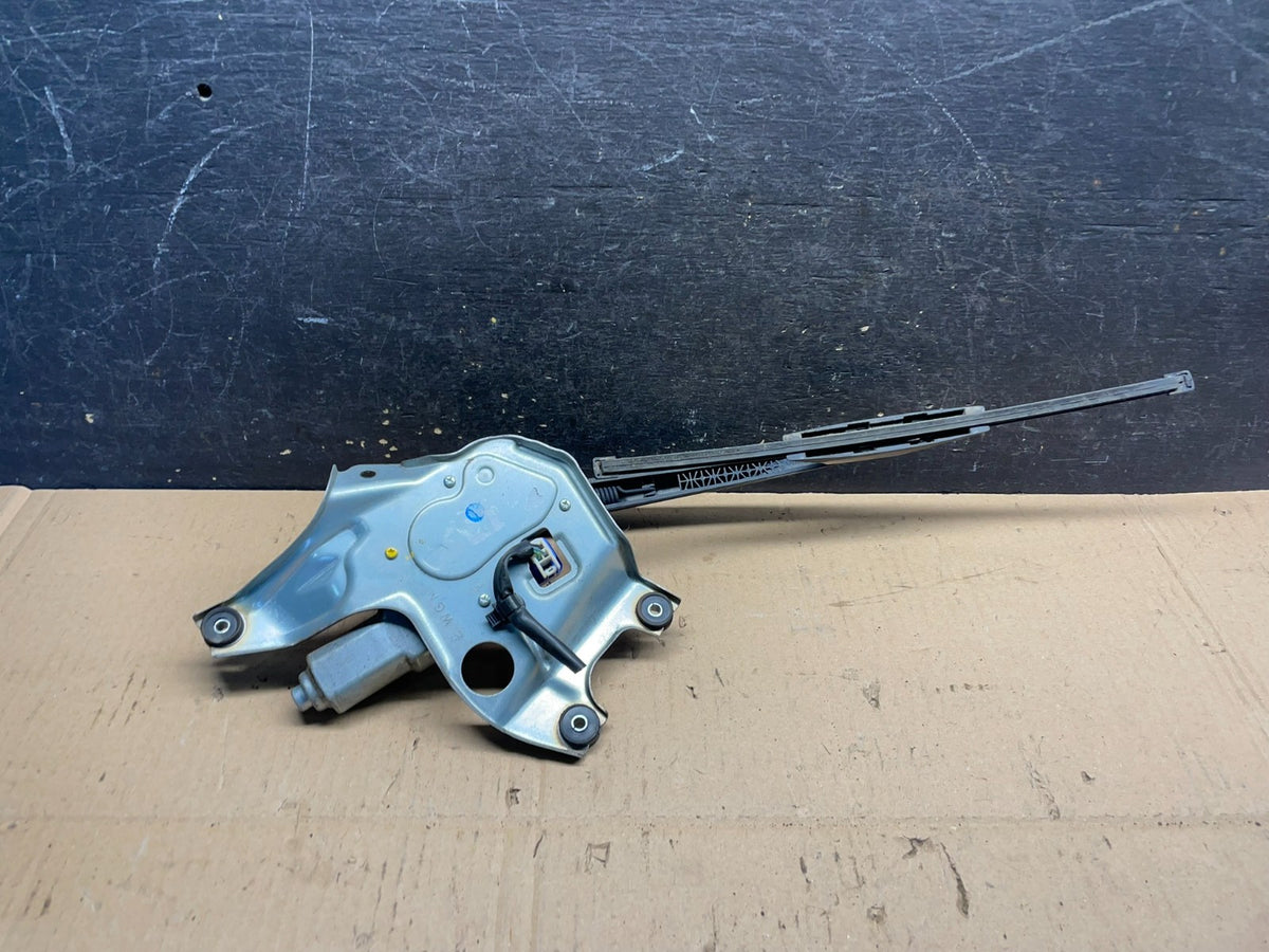 2010 to 2014 Subaru Legacy Outback Rear Windshield Wiper Motor V1883 DG5