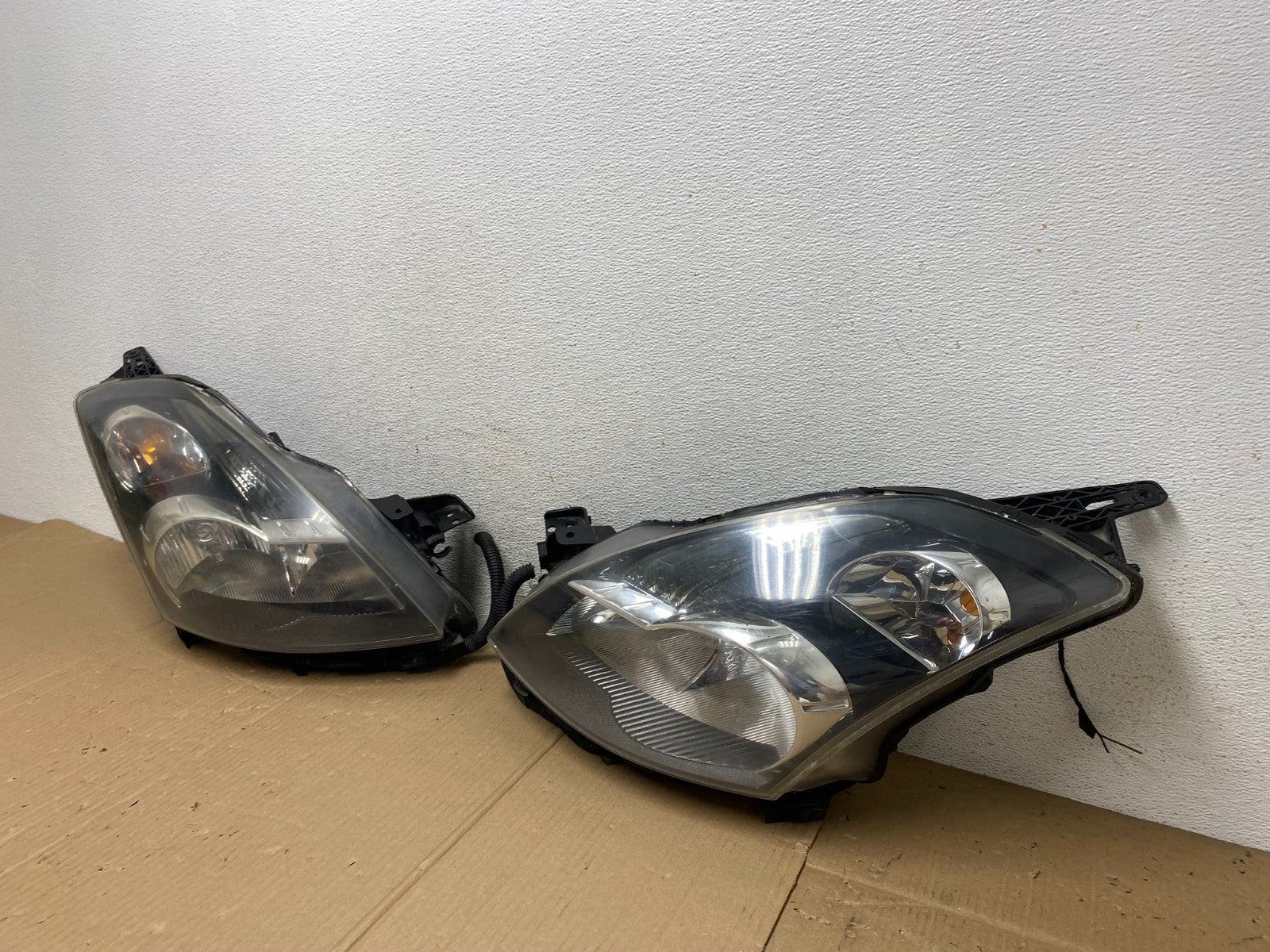 Sedan 2007 2008 2009 Nissan Altima Left+Right Set Headlights AE8945 DW1