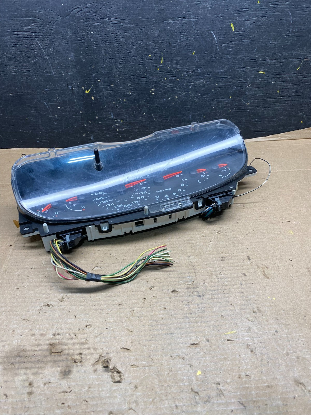 2006 Ford E350 Gauge Speedometer Cluster OEM r2823 DG4