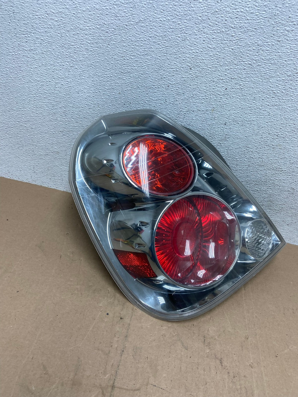 2005 to 2006 Nissan Altima Left Driver Side Tail Light AE6687 LK2