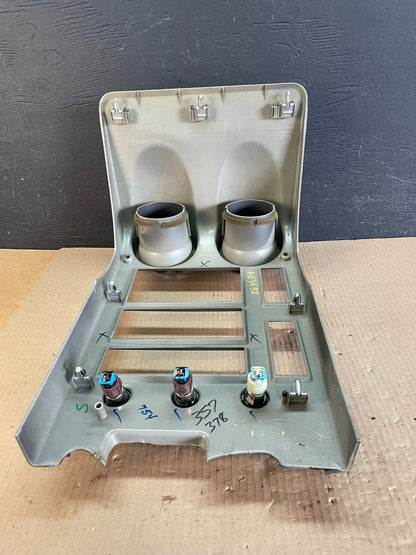 2003 to 2007 Hummer H2 Center Cosnole A/C Climate Control Radio Bezel ae3452 DG7