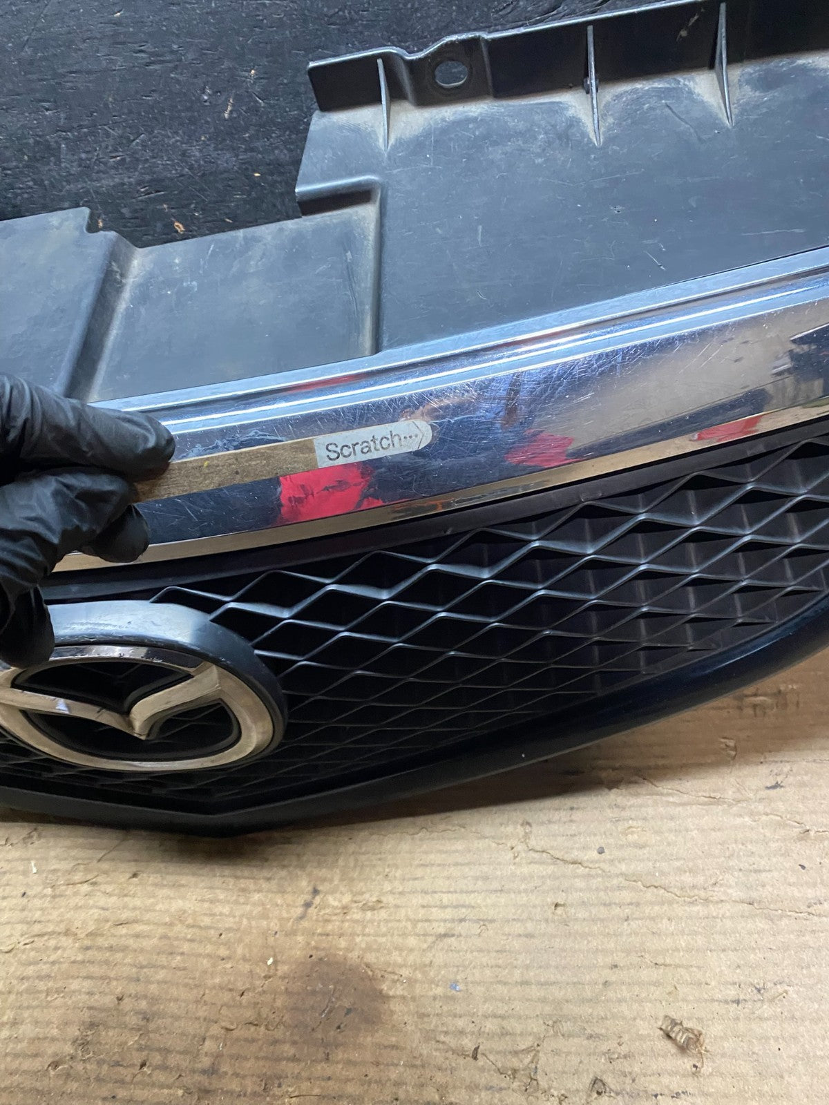 2002 2003 Mazda MPV Front Upper Grille Grill Oem v9305 DG5