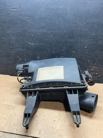 2010 to 2018 Mercedes-Benz Sprinter 2500 3.0L Air Cleaner Box OEM y1849 DG3