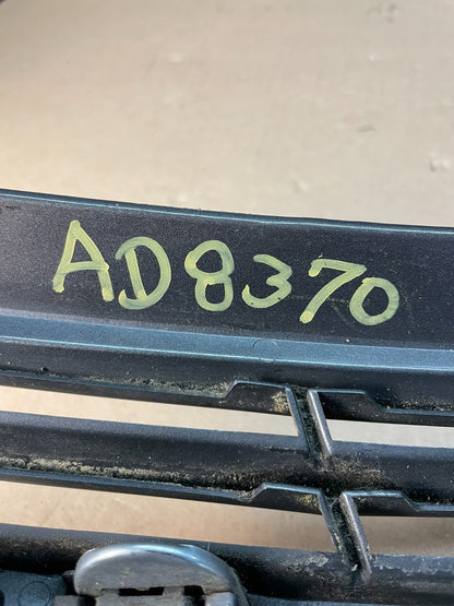 2000 to 2005 Chevrolet Impala Front Upper Grill Grille AD8370 DG5