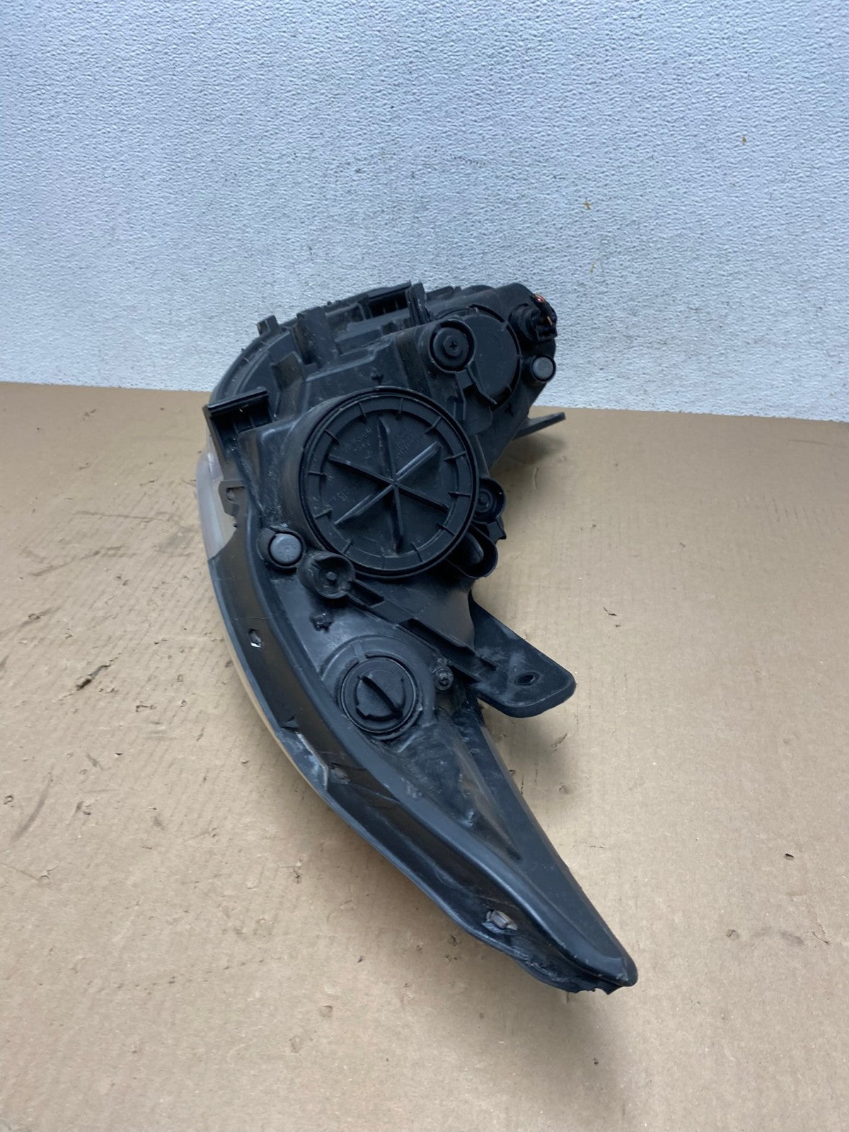 2011 - 2015 Hyundai Sonata Hybrid Right Passenger Halogen Headlight AE8763 LK7