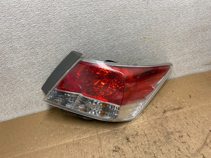 2008 to 2012 Honda Accord Sedan Tail light Right Passenger RH Side Z1130 DW0