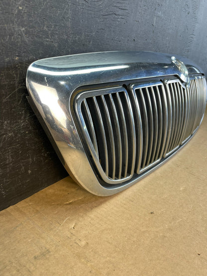 1998 to 2002 Mercury Grand Marquis Front Upper Grill Grille ad0266 DG2