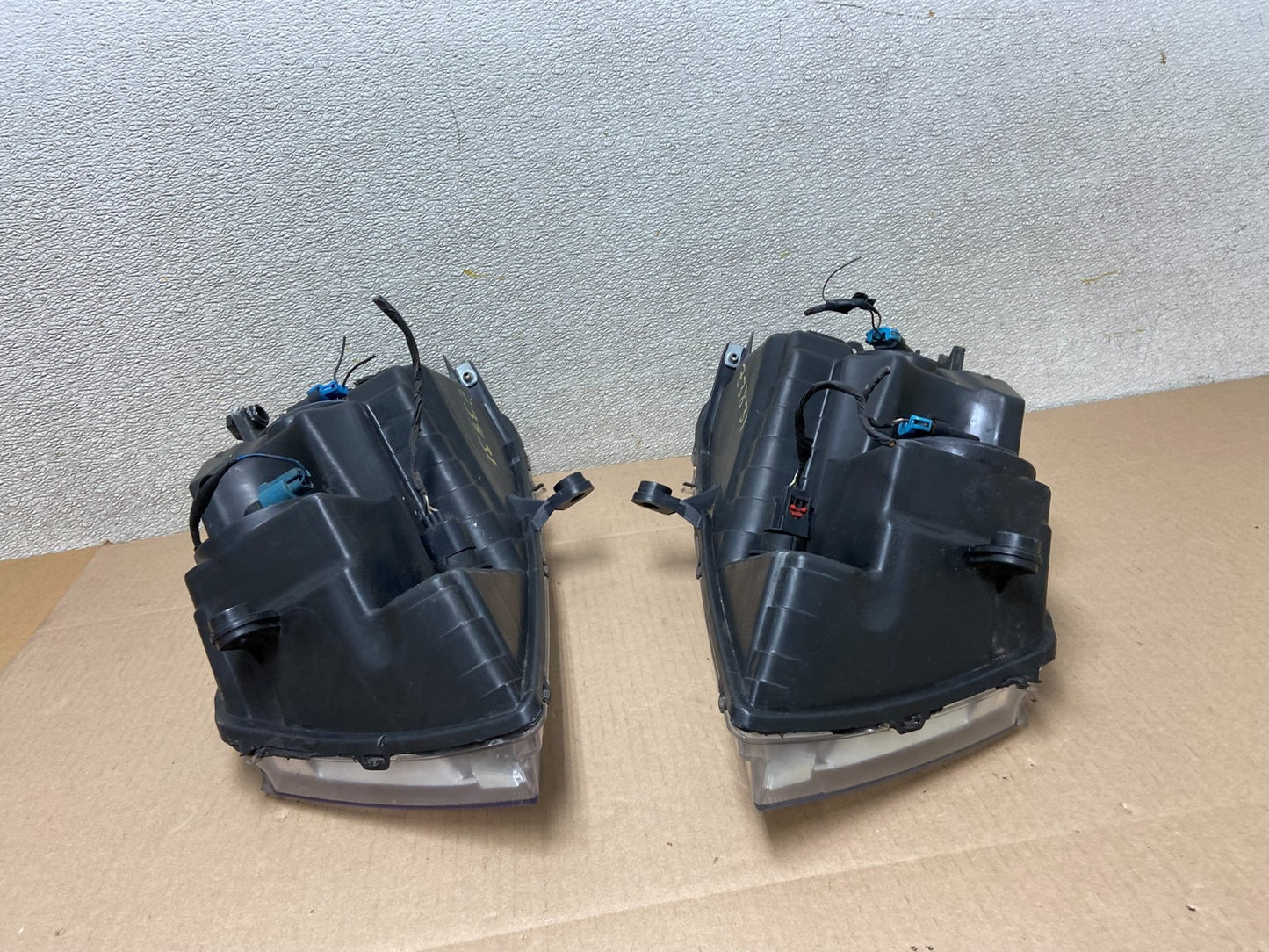 2008 to 2014 Dodge Avenger Left+Right Side Set Halogen Headlights Z3831 DW9