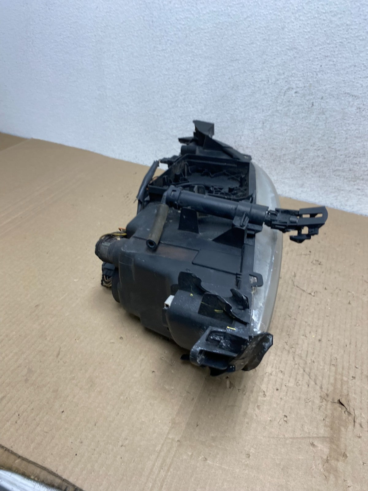 2005-2009 Volvo S60 Passenger Right Passenger RH Side Headlight AE9698 DW9