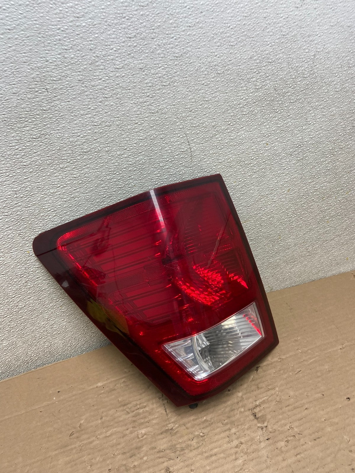 2007 to 2010 Jeep Grand Cherokee Left Driver Lh Tail Light Oem AA9384 LK2