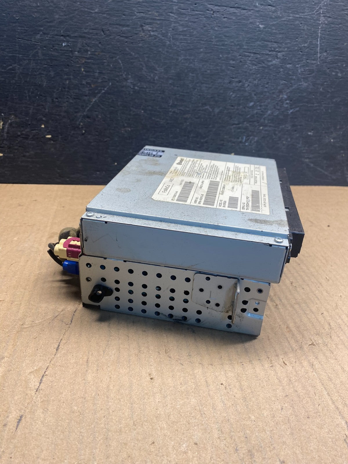 2010 to 2012 Jaguar XJ XJL Radio GPS Information Receiver AE7714 DG2