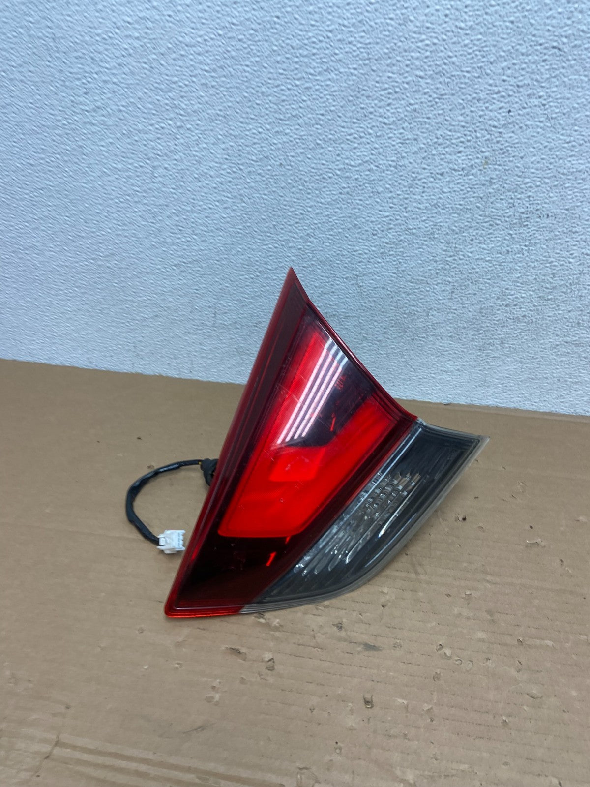 2017 - 2020 Nissan Rogue Inner Right Passenger RH Side Tail Light AD4199 DW2