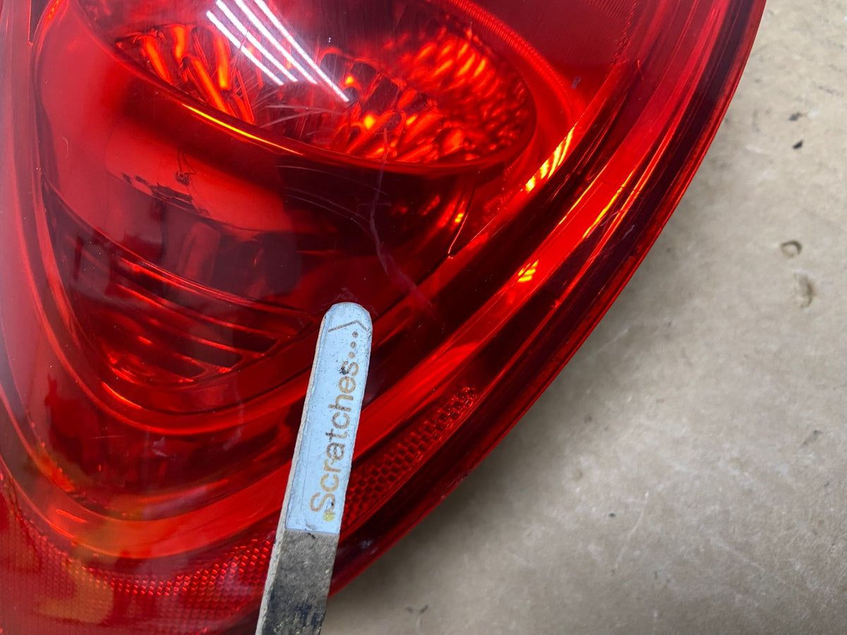 2007 to 2010 Hyundai Elantra Sedan Left Driver Side Tail Light AI3373 LK3