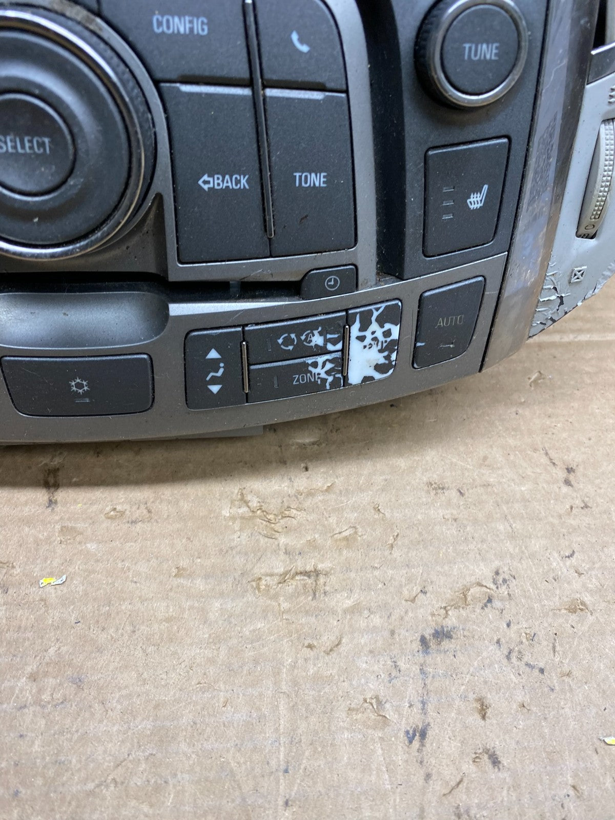 2010-2012 Buick Lacrosse Radio Climate Temperature Control Panel W9552 DG4