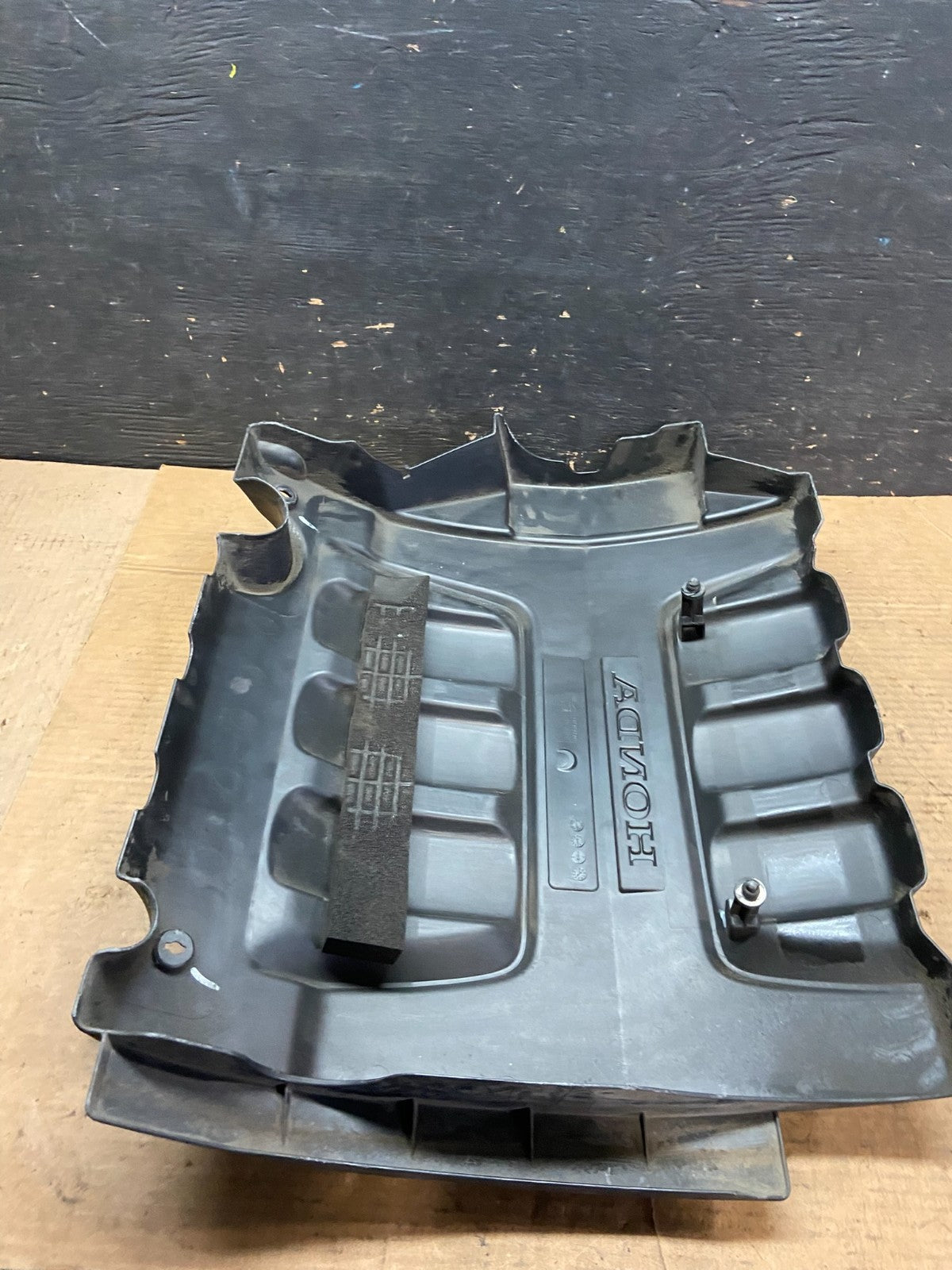 2005 to 2007 Honda Odyssey Black Engine Cover OEM Q9840 DG7