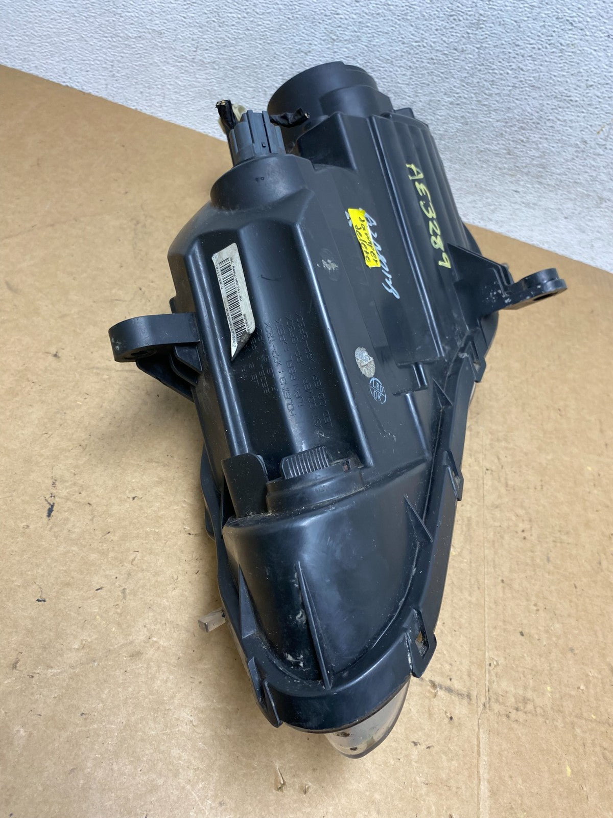 2011 2012 2013 2014 Chrysler 200 Right Passenger Halogen Headlight AE3289 DW8