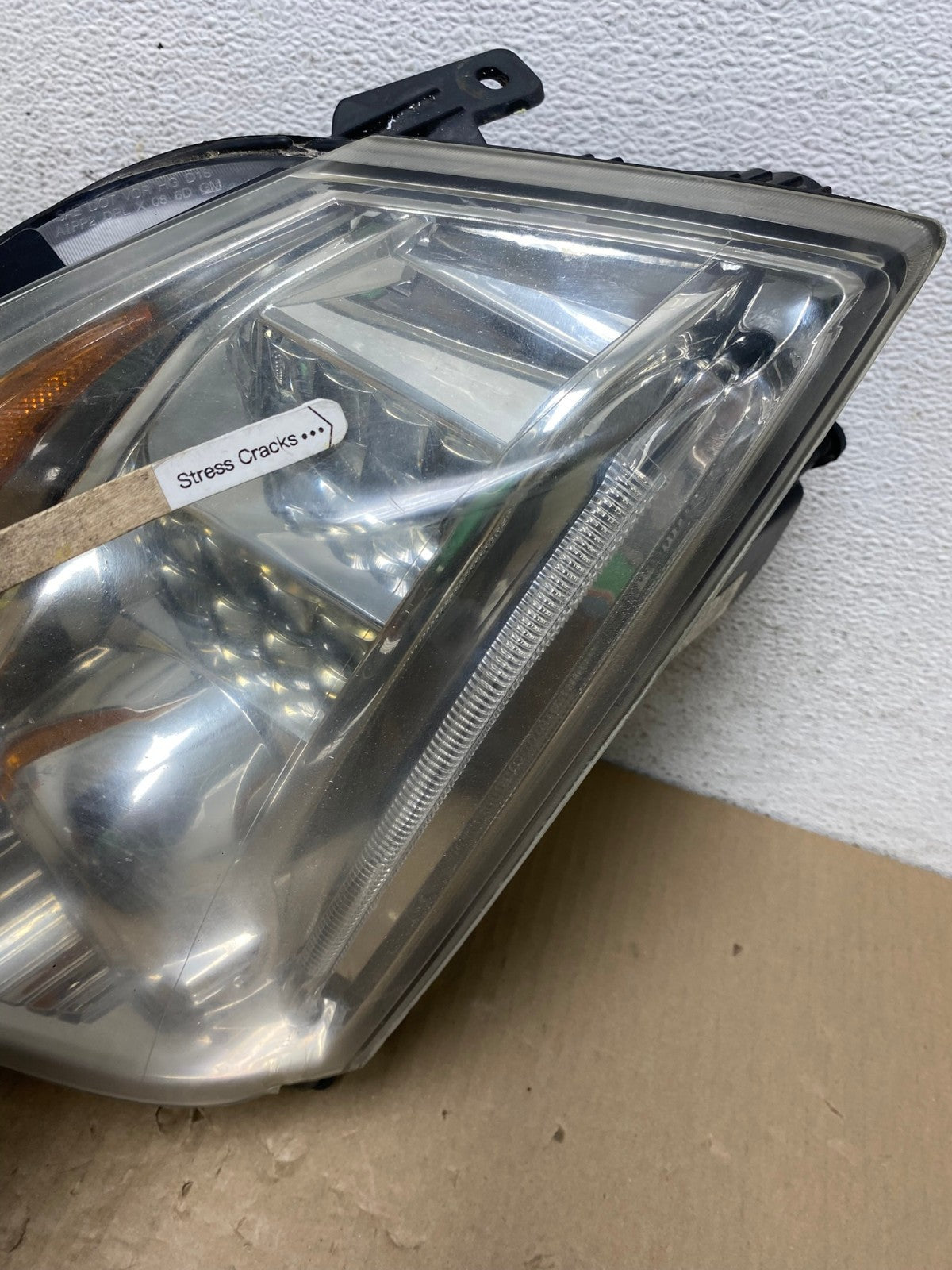 2008 to 2014 Cadillac CTS Left Driver LH Side Xenon Headlight AE9638 LK4
