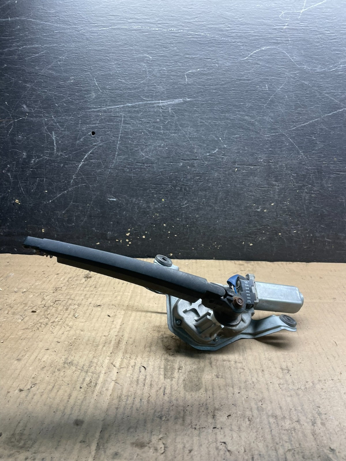 2011 - 2013 Kia Sorento Rear Glass Windshield Wiper Motor W7167 DG3