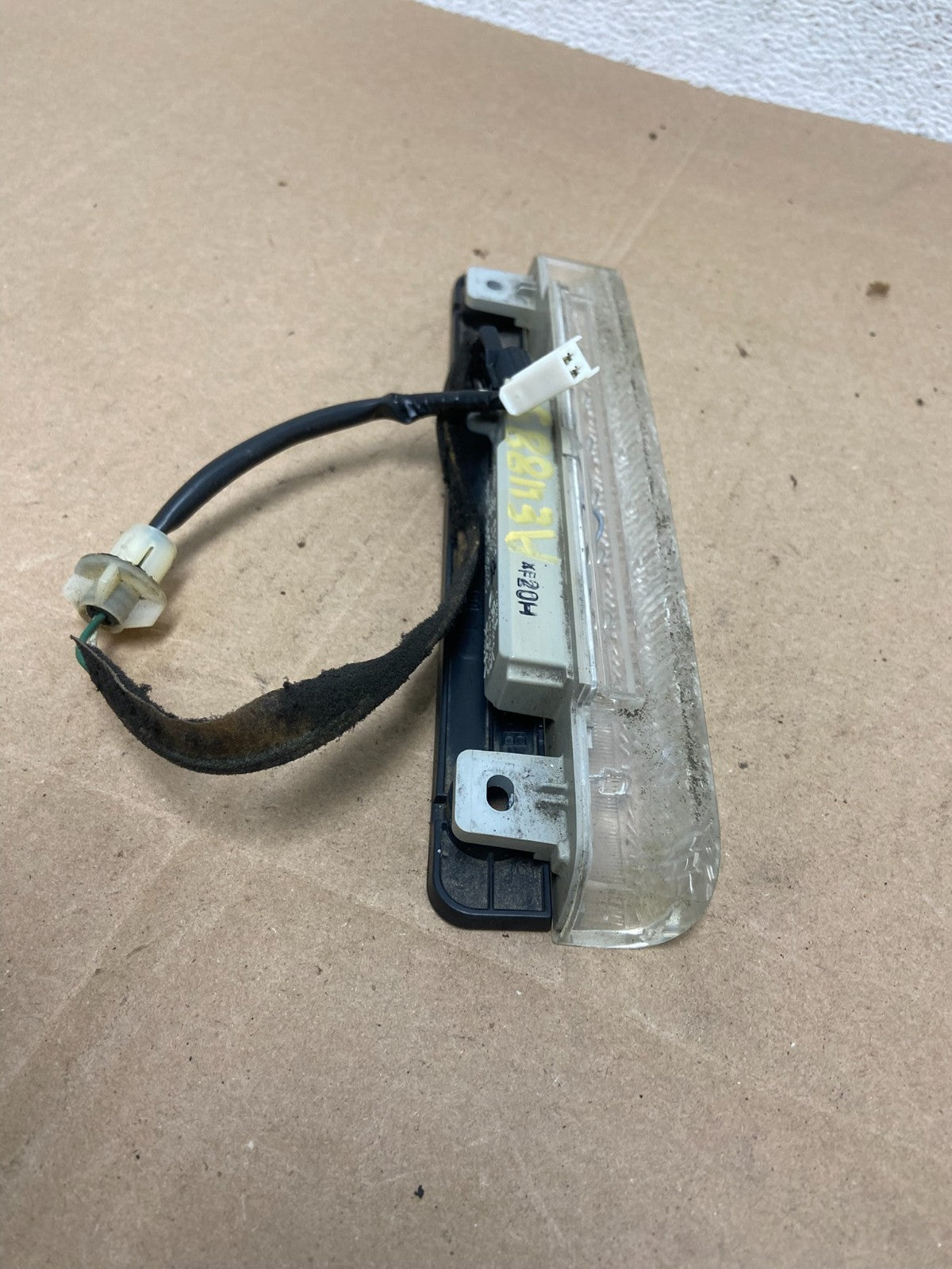 2004 to 2009 Mazda 3 Hatchback Center 3RD Third Brake Tail Light AE4885 DG4