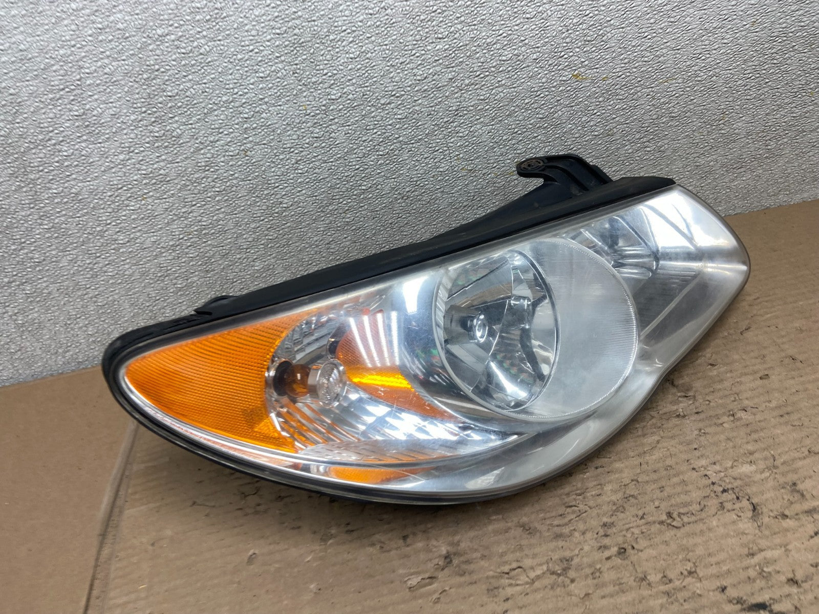 2007 2008 2009 2010 Hyundai Elantra Right Passenger Side Headlight OEM AA9611 DW2