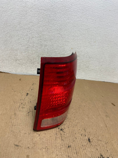 2002 to 2005 Ford Explorer Right Passenger Rh Side Tail light AG2271 LK2
