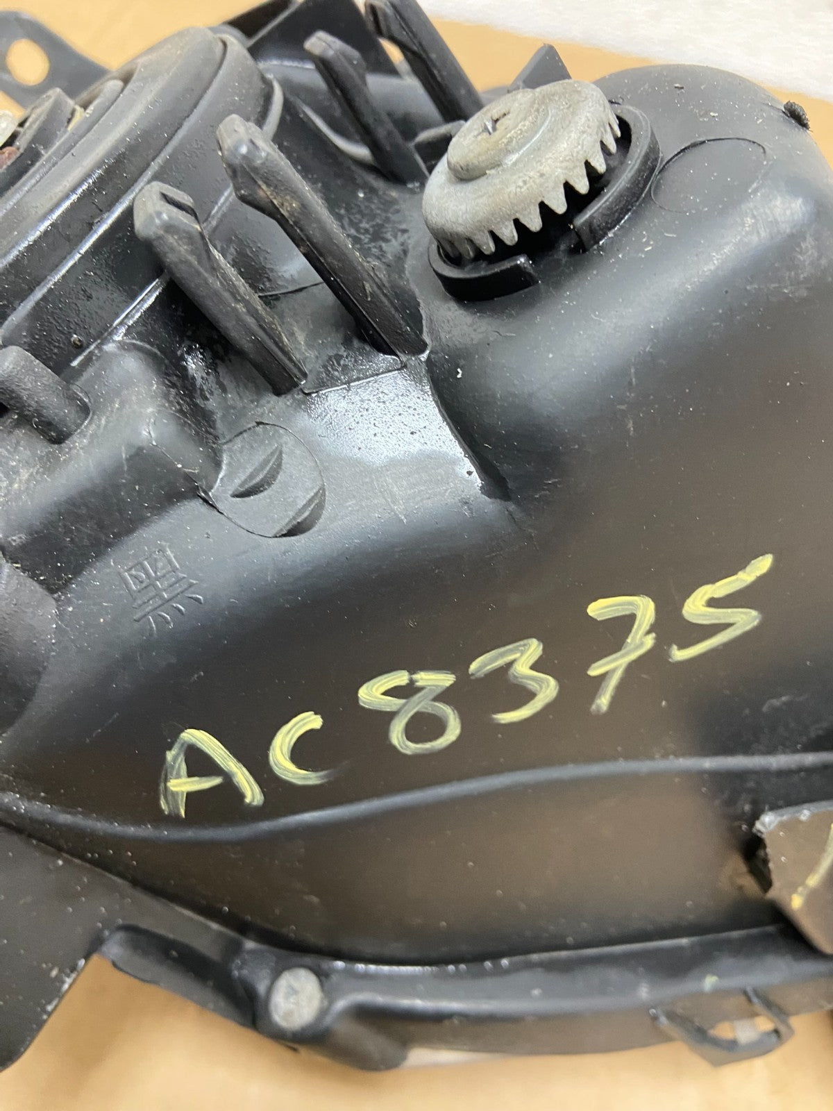 2005 2006 2007 Scion Tc Left Driver LH Side Halogen Headlight AC8375 DW12