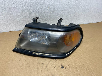 2000 - 2006 Mitsubishi Montero Left Driver Lh Side Headlight Halogen AG2083 DW0