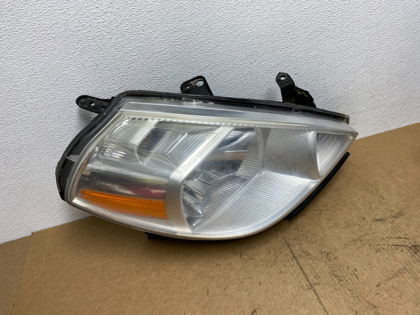 2008 to 2012 Nissan Versa Headlight Right Passenger Rh Side AC3420 DW2