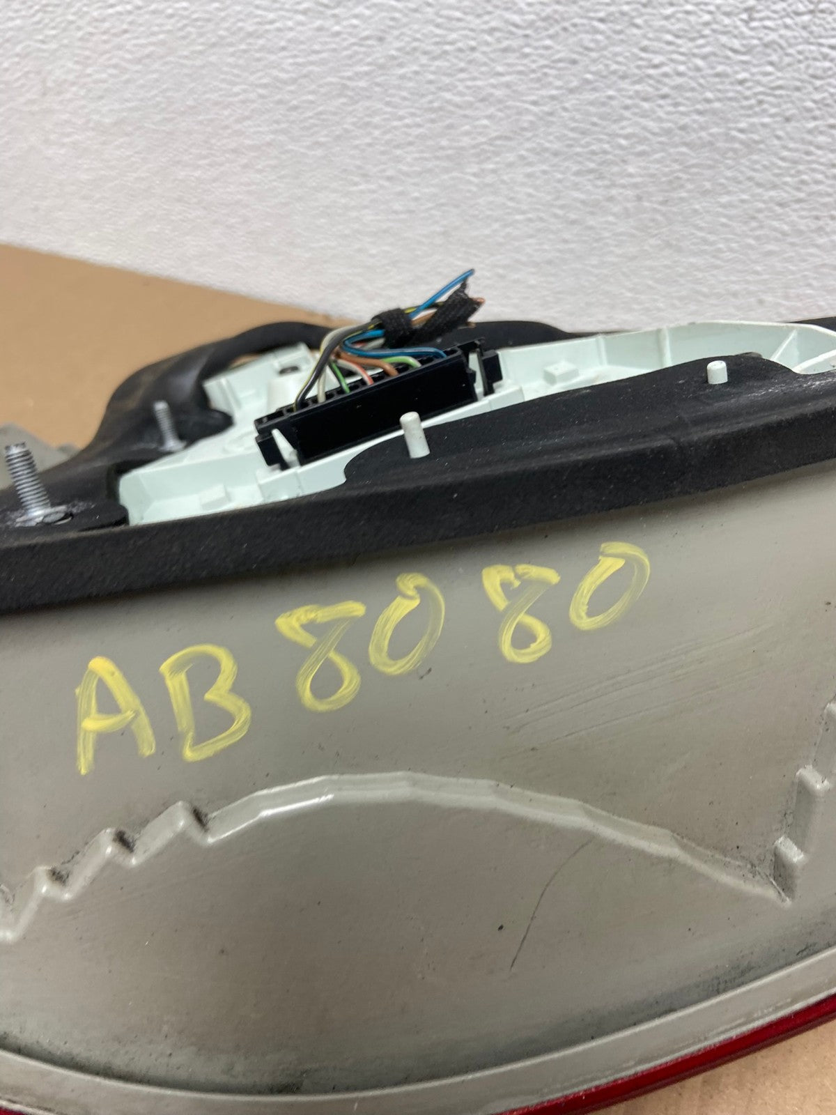 2007 - 2009 Mercedes E E320 E500 Sedan Right Passenger Tail Light OEM AB8080 LK5