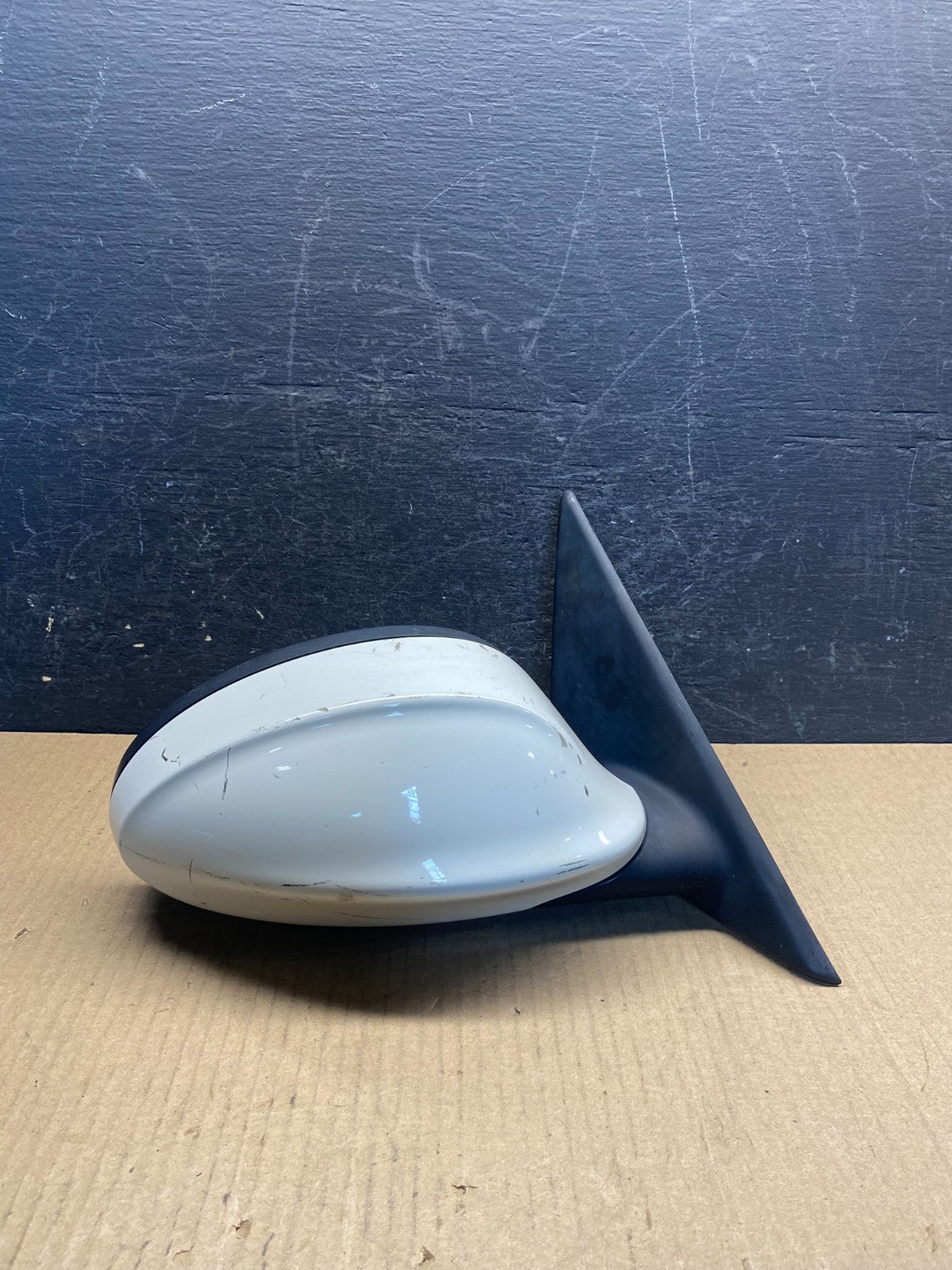 2006 to 2008 BMW 325i Right Passenger Side View Door Mirror AG3942 DW0