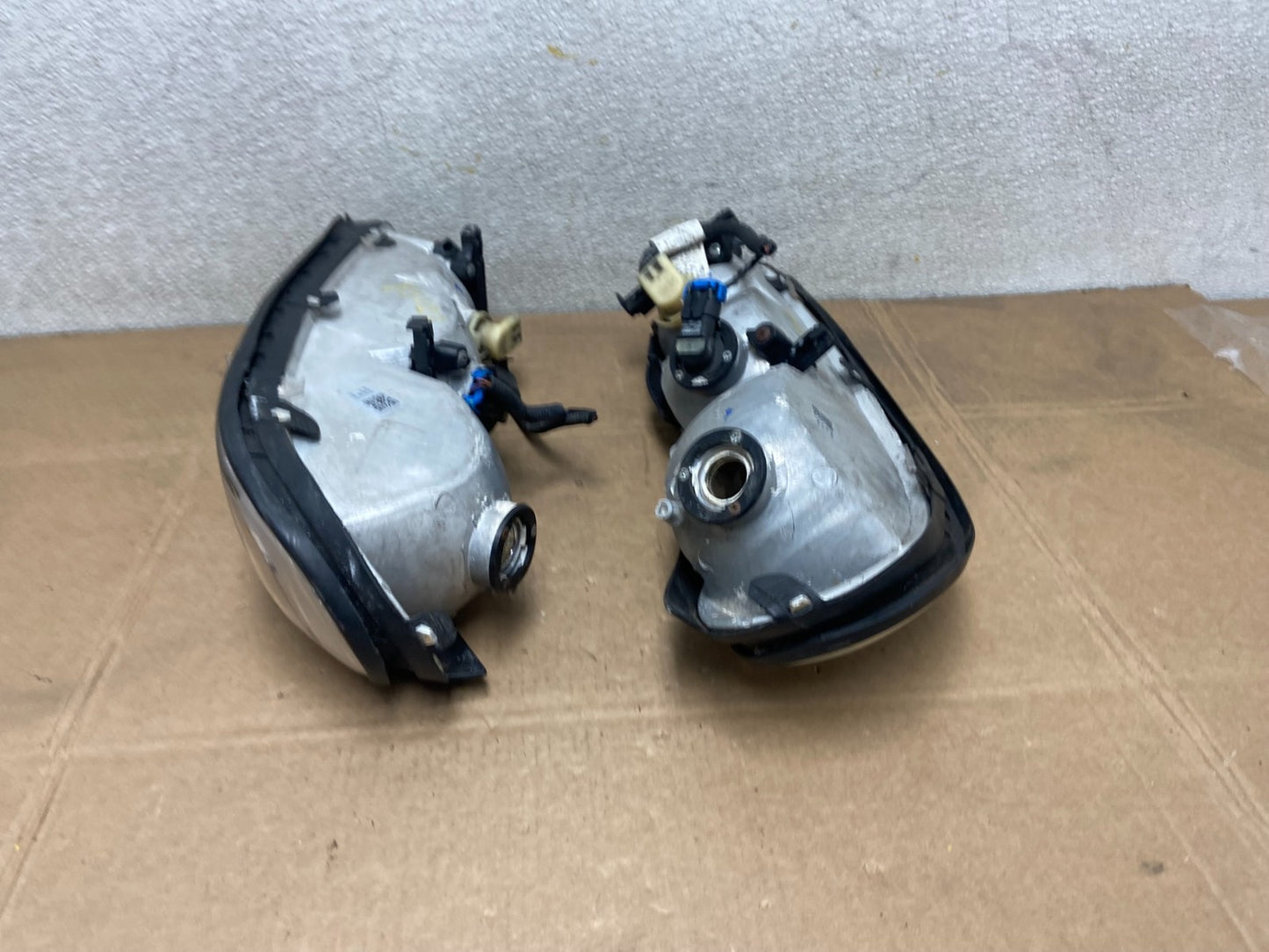 1997 to 2003 Chevrolet Malibu Left+Right Side Headlights OEM Y5122 DW9