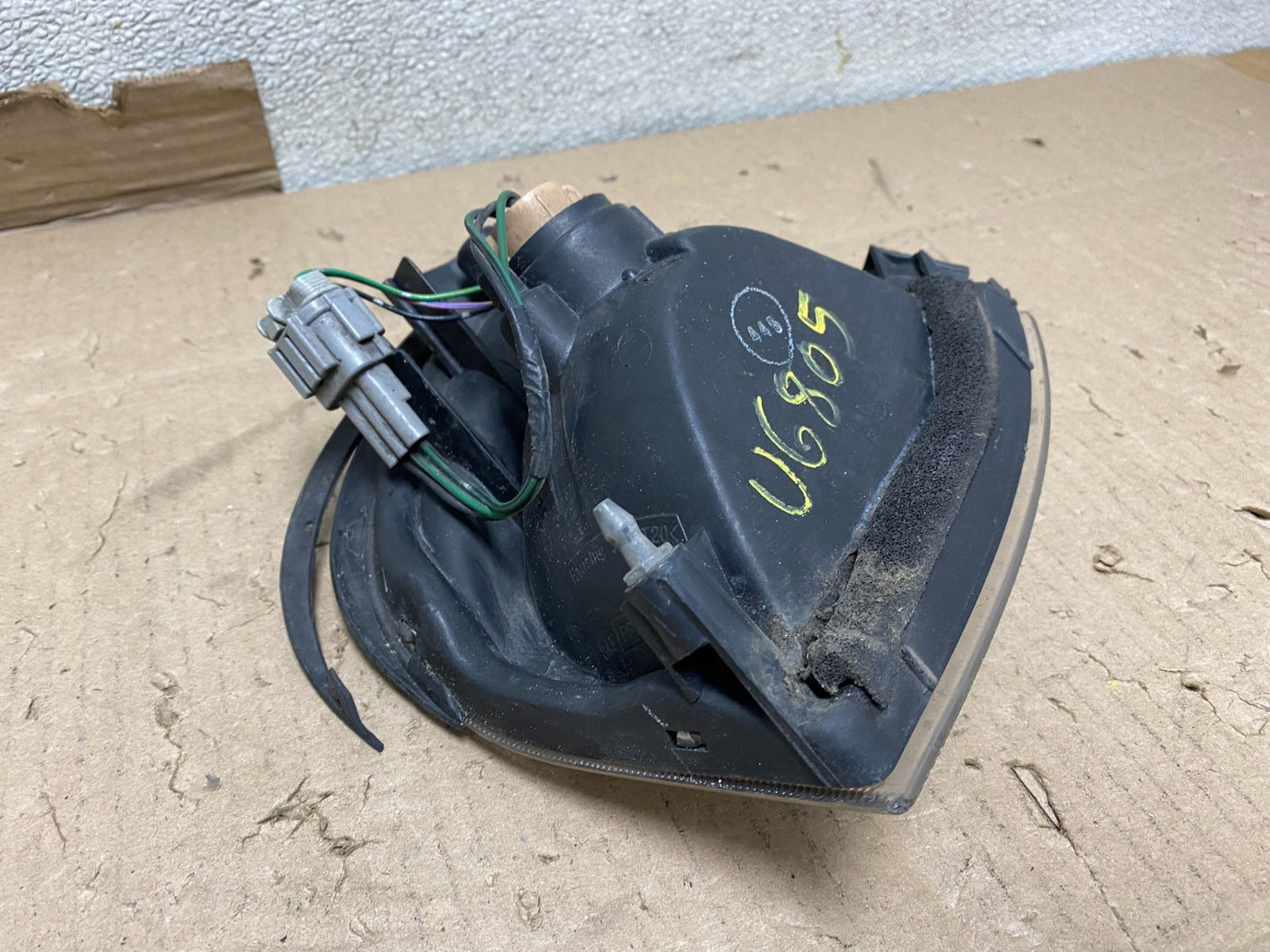 1999-2004 Nissan Pathfinder Front Left Driver Turn Signal Oem U6805 DW6