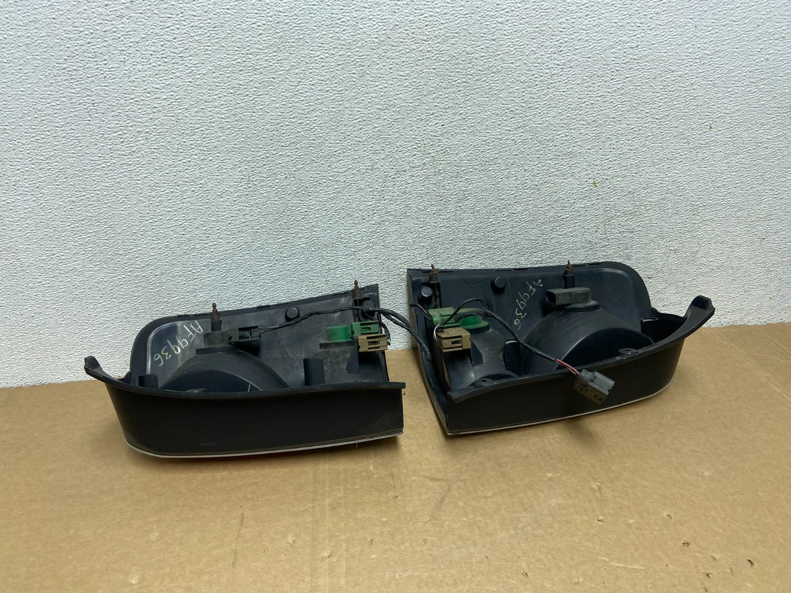2005 2006 2007 Mercury Mariner Left+Right Side Tail Lights AF99364
