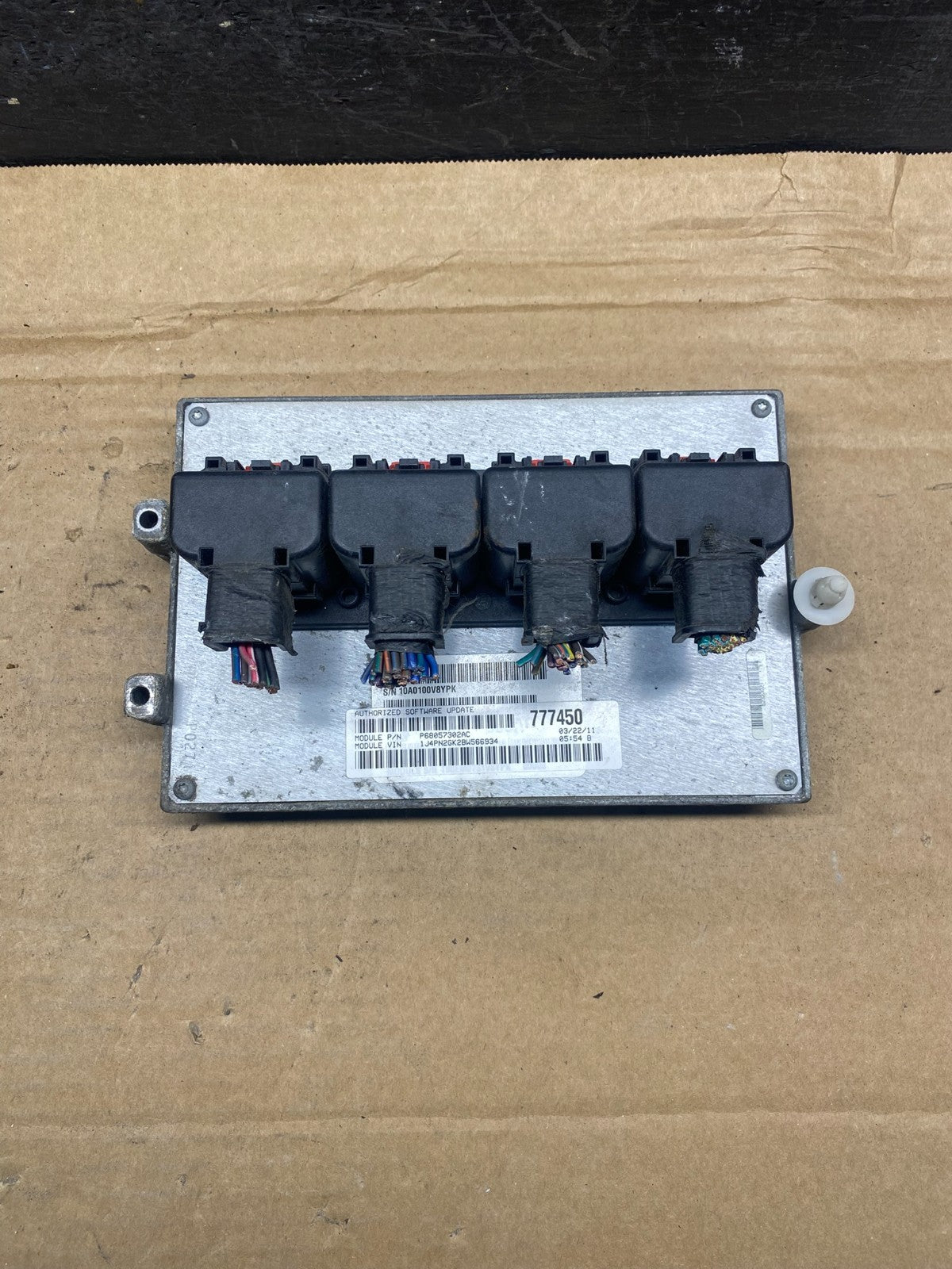 2011 Jeep Liberty 3.7L PCM ECM ECU Engine Control Module p68057302ac AH4888 DW0