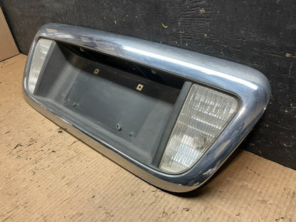 2003 to 2006 Lincoln Navigator Trunk Liftgate License Plate OEM Y6635 DG2