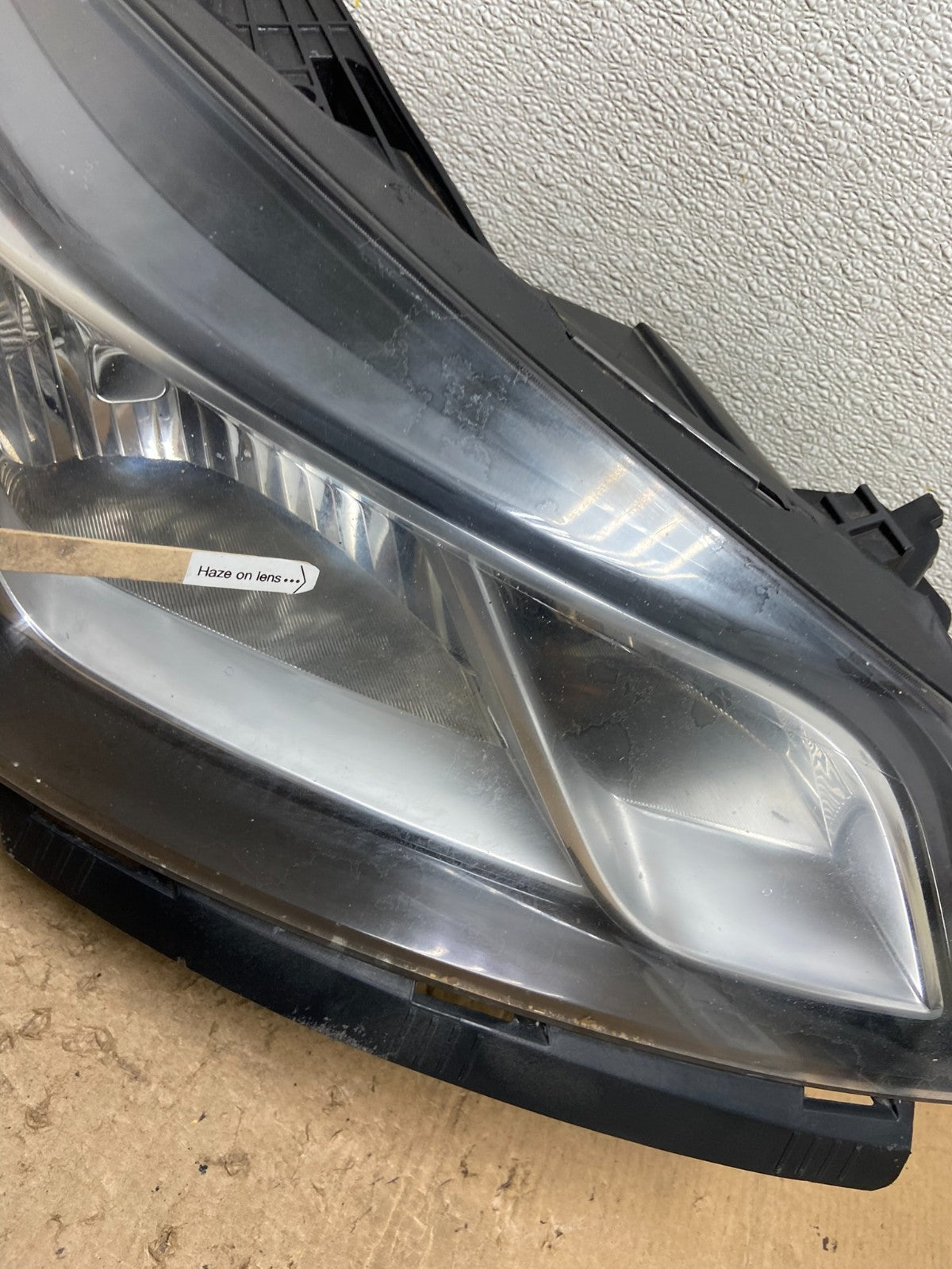 2013-2017 Chevrolet Traverse Right Passenger Side Halogen Headlight AA7156 DW4
