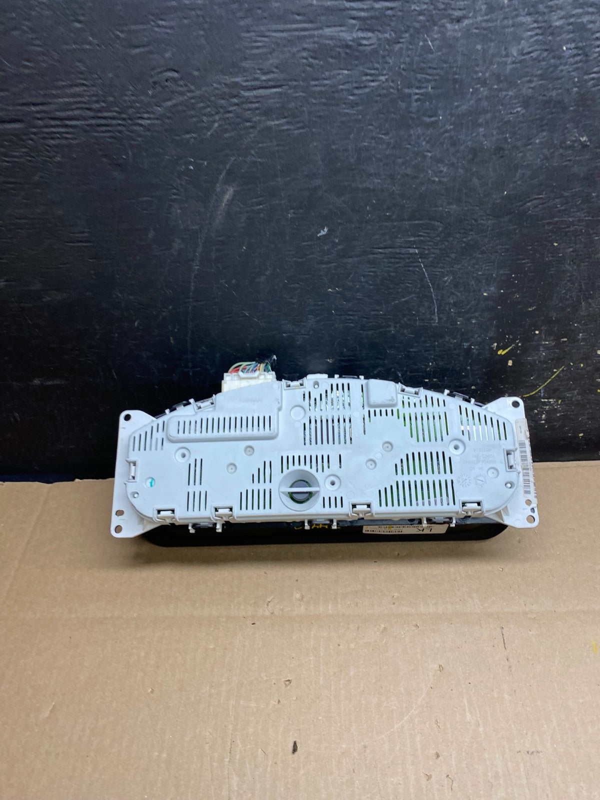 2005 to 2012 Nissan Pathfinder Xterra Frontier Speedometer Cluster Gauge T44205