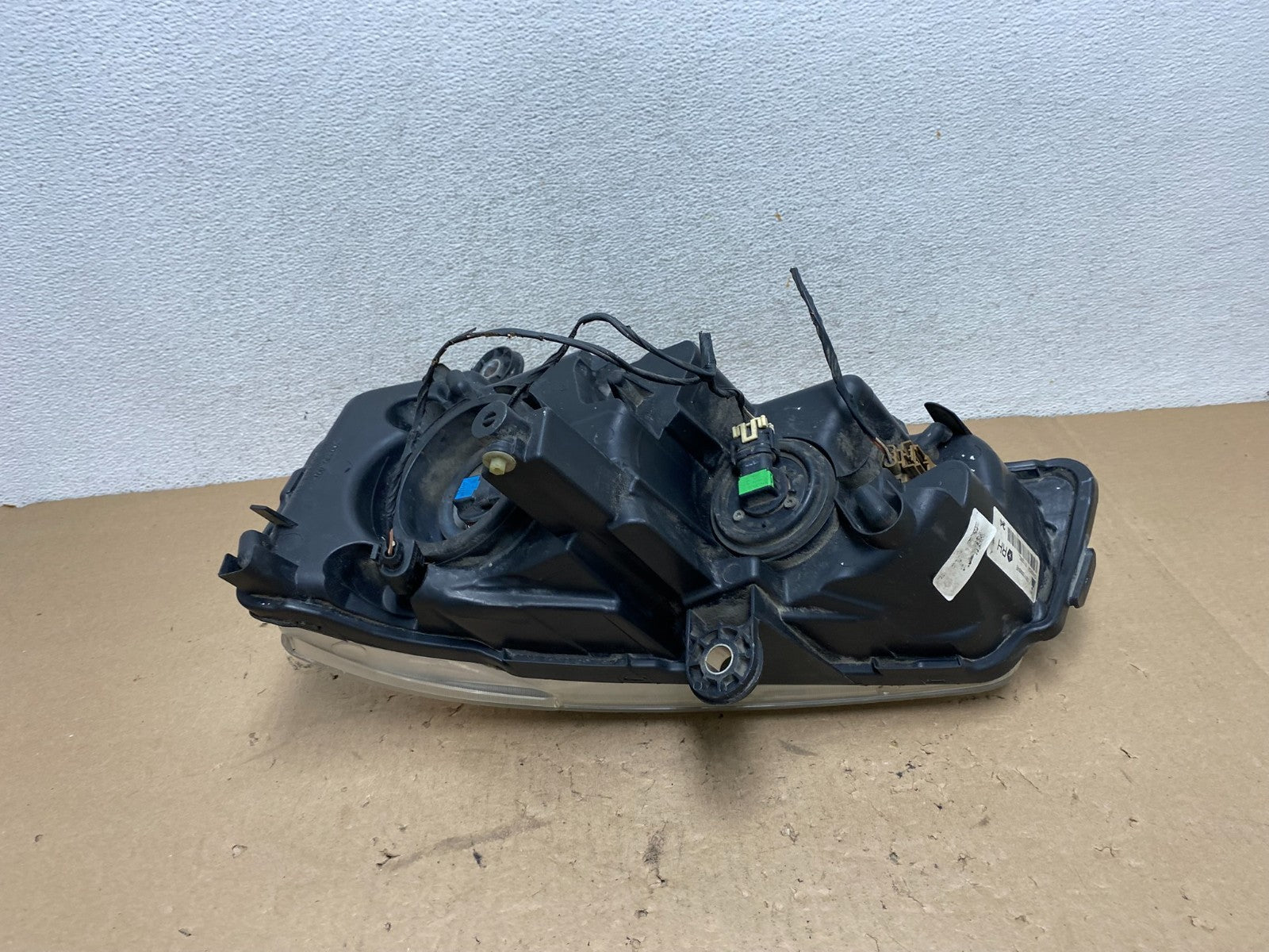 2011 to 2016 Chrysler Town and Country Right Passenger Headlight AG4403 DW5