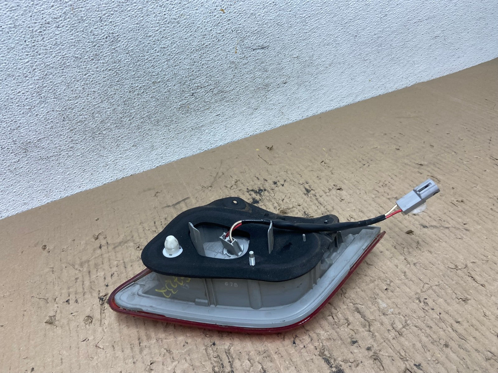 2007-2009 Toyota Camry Hybrid Right Passenger Side Inner Tail Light AF72324