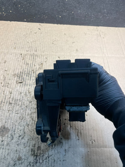 2005 Jeep Grand Cherokee Fuse Box BCM Body Control Module U9555 DG3