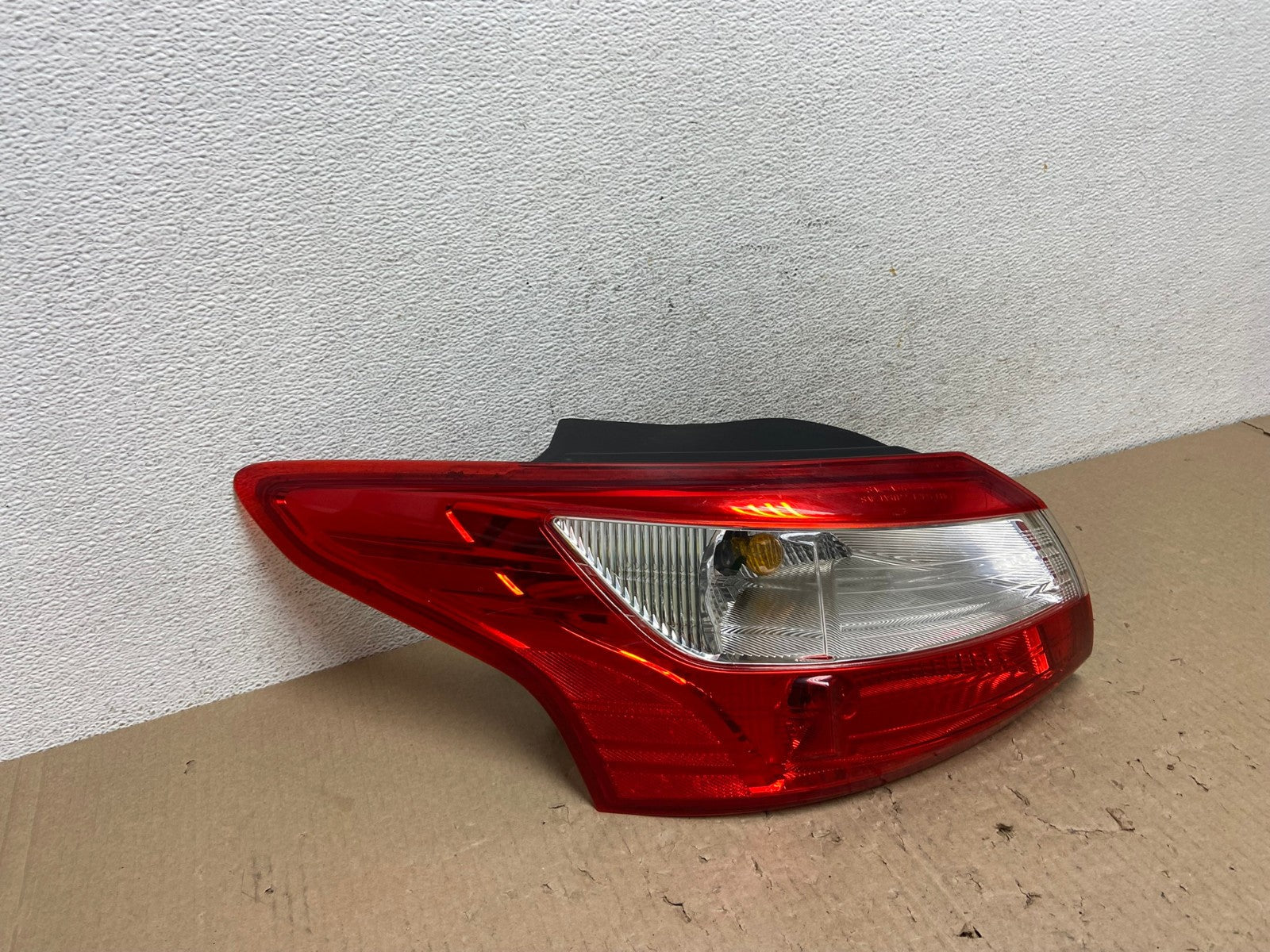 2012 2013 2014 Ford Focus Sedan Left Driver Lh Side Tail Light AE9731 LK2