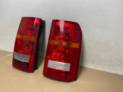 2005 - 2009 Land Rover LR3 Left+Right Side Tail Lights AH6674 LK2